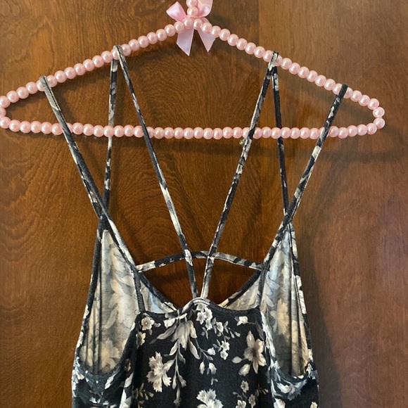 American Eagle soft & sexy black and grey floral romper with pockets ๐๐๐ - Picture 11 of 12